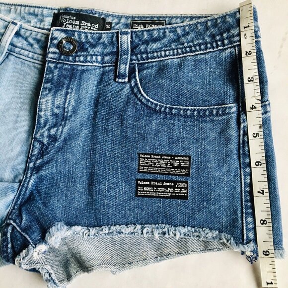 Volcom Denim Two Tone Color Block High Voltage Cut Off Shorts Womens Size 30 - Picture 5 of 7